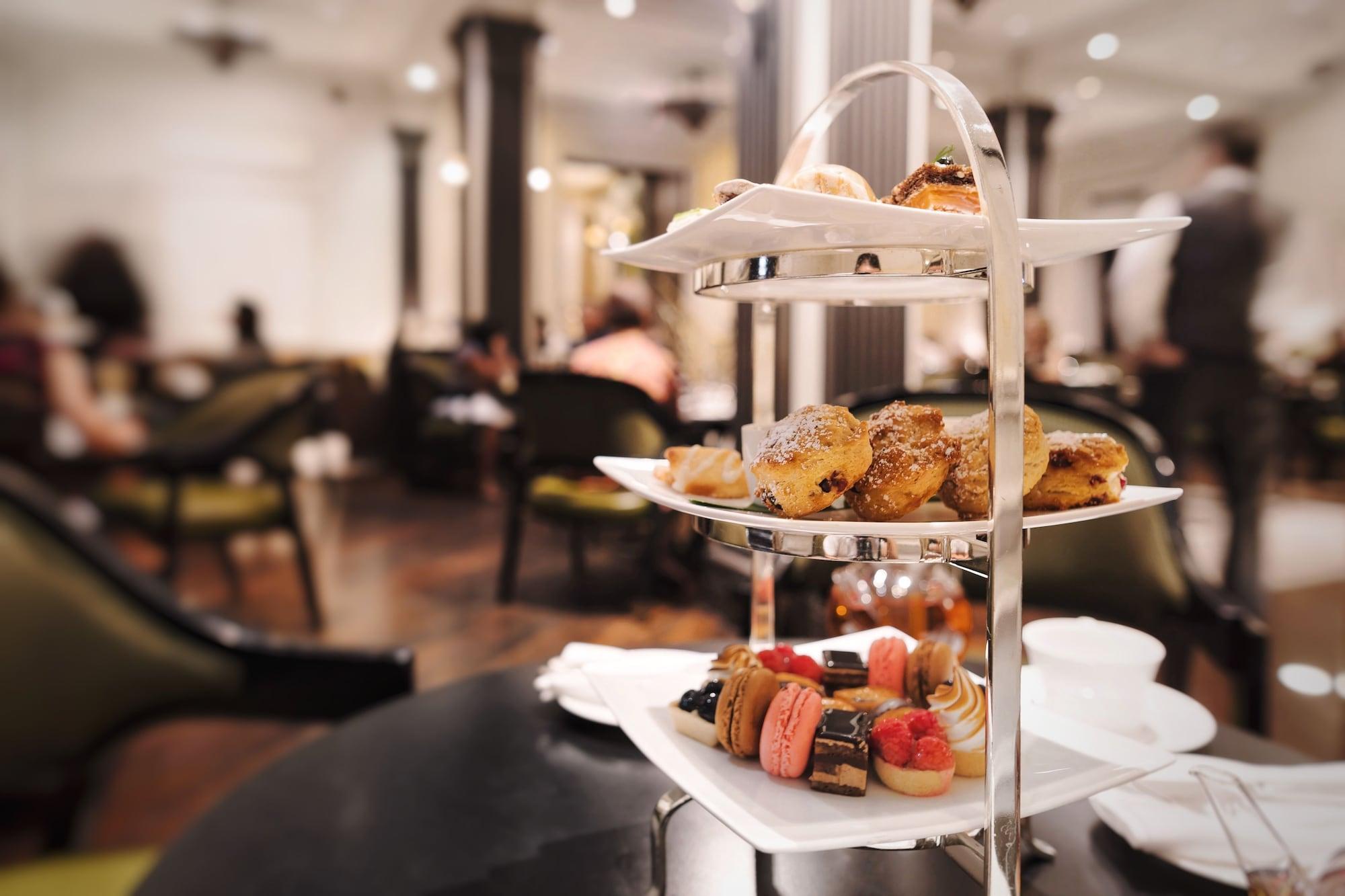 The Pierre, A Taj Hotel, Ню Йорк Екстериор снимка Afternoon tea at the InterContinental Hotel, London, 2011