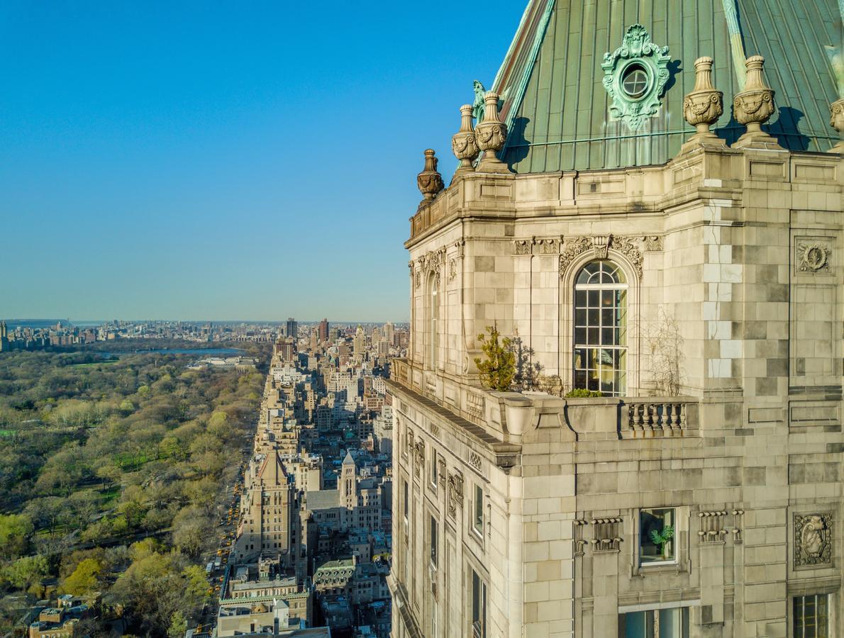 The Pierre, A Taj Hotel, Ню Йорк Екстериор снимка View of Central Park from the top of the building