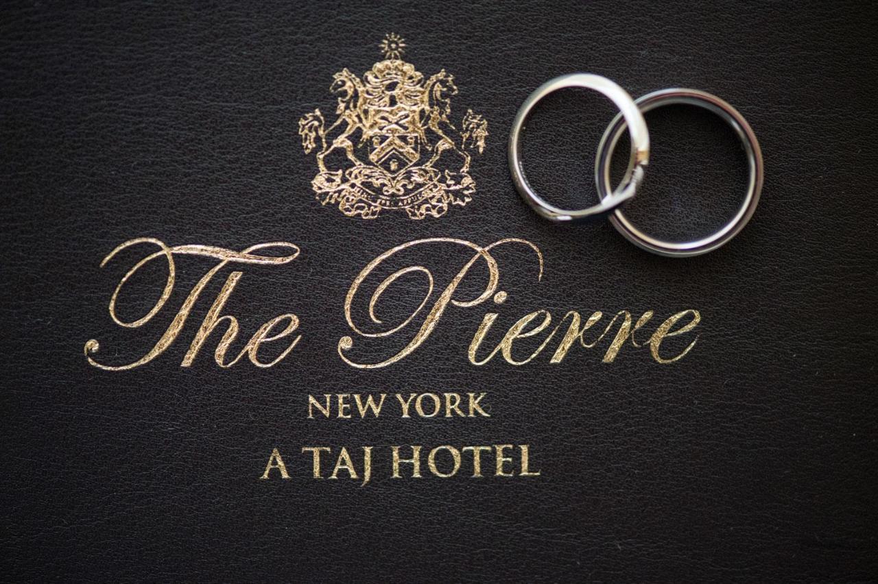 The Pierre, A Taj Hotel, Ню Йорк Екстериор снимка The Pierre logo